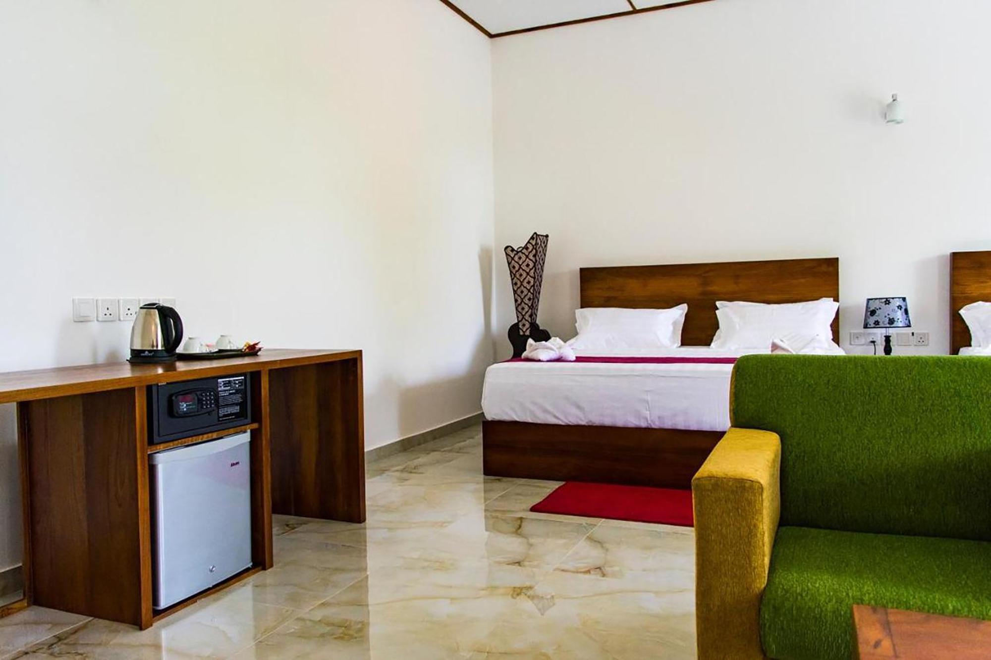 Elephant Eye Hotel 티사마하라마 외부 사진