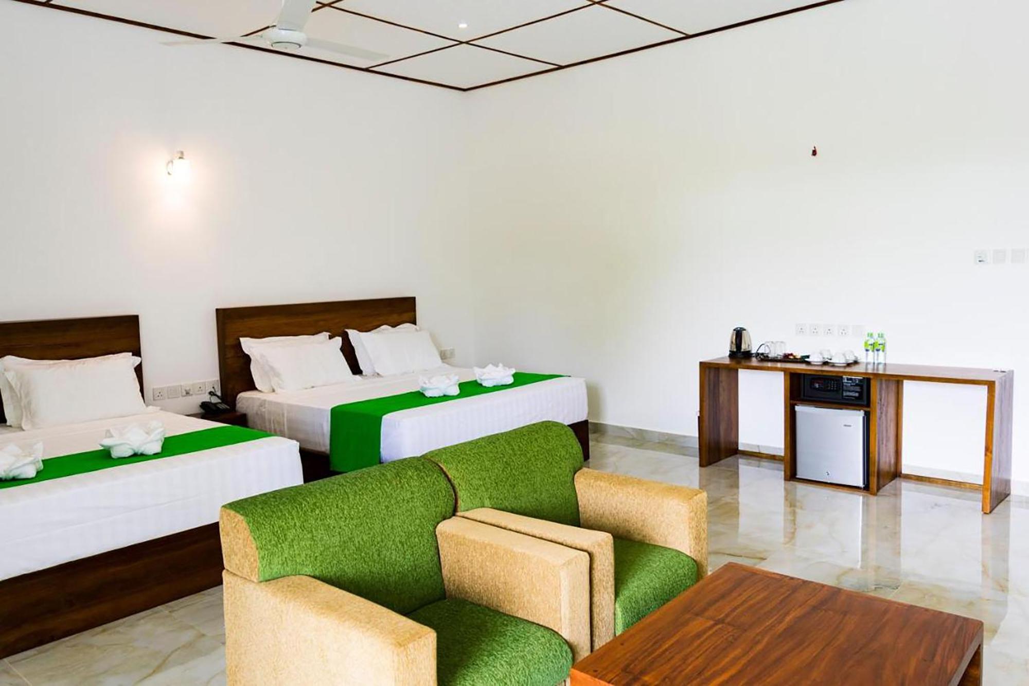 Elephant Eye Hotel 티사마하라마 외부 사진