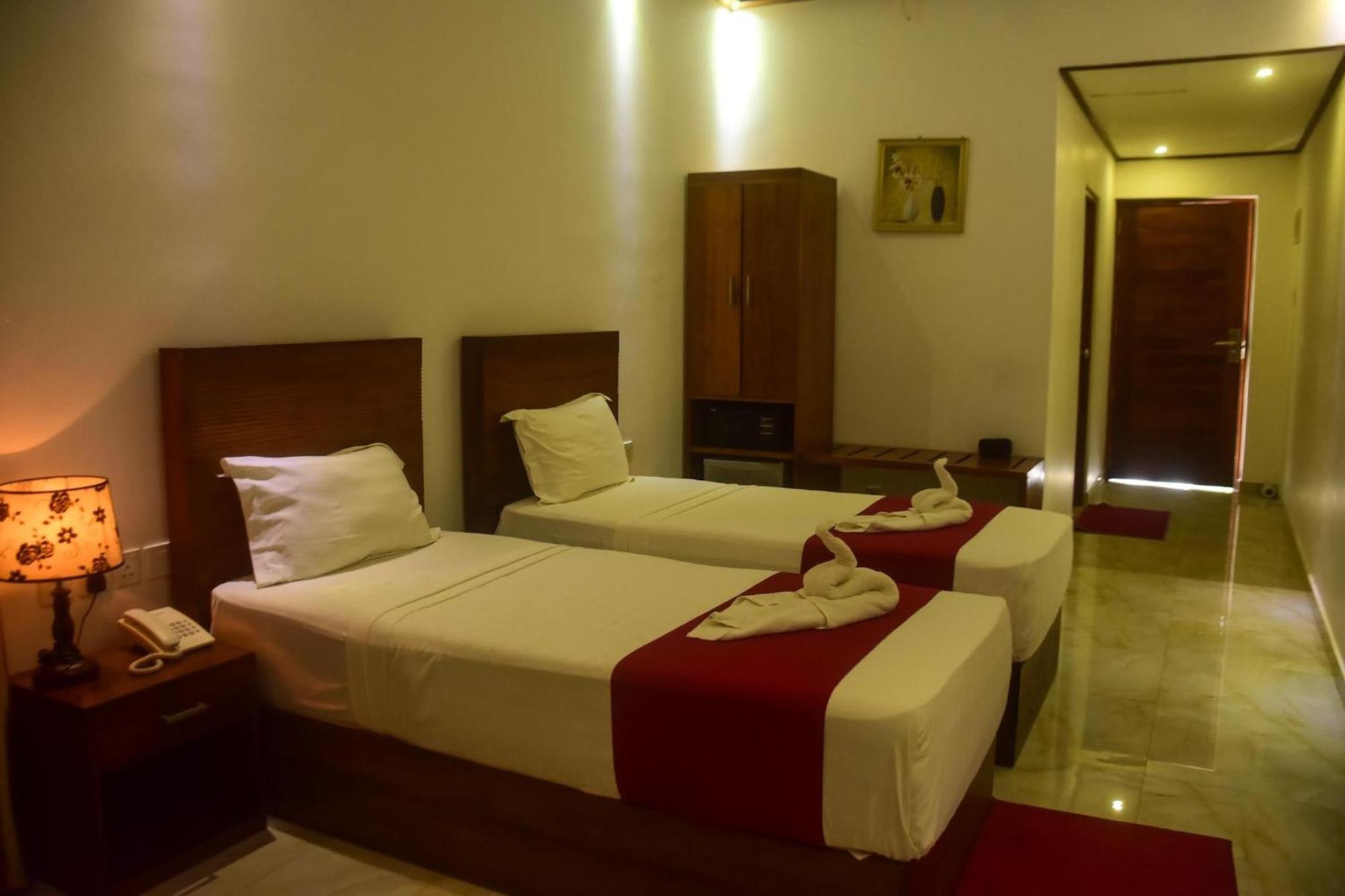 Elephant Eye Hotel 티사마하라마 외부 사진